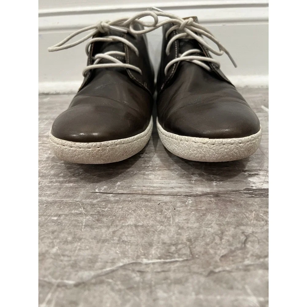 Cole Haan Mens 10M Brown Leather Chukka Boots Mid Top Sneakers Vibram Sole